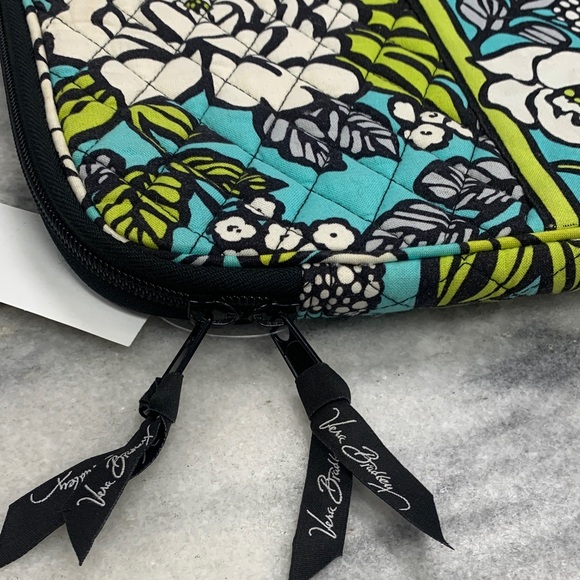 Vera Bradley Blue and Green Floral Laptop Sleeve - Picture 3 of 4